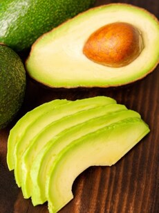 9 reasons why avocado is called a superfood for heart, hair health
