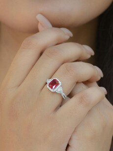 5 Powerful Gemstones to Attract Peace and Positivity