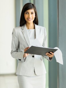 10 Popular Career Myths That Can Mislead You