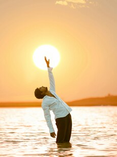 5 Zodiac Signs That Rise Above Pain