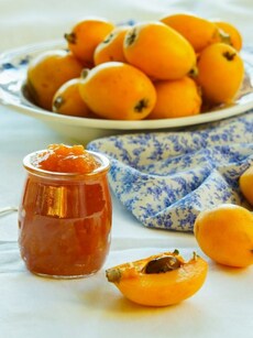 9 health benefits of Loquat, a unique fruit for gut & heart health