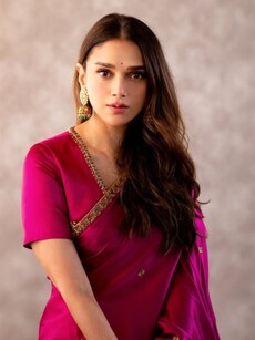 10 stylish desi looks of Aditi Rao Hydari