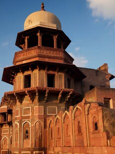 Who Built These 10 Iconic Heritage Sites in India?