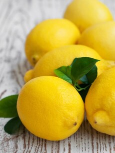 8 health benefits of lemon, the superfood you need in breakfast
