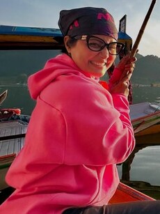Hina Khan Embraces Peace and Strength Amidst Kashmir’s Calm