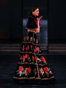 From Ananya Pandey to Janhvi Kapoor: Actresses who slayed the floral print