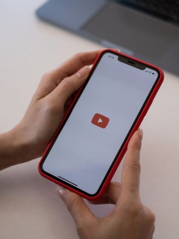 Seven Fascinating Insights About YouTube