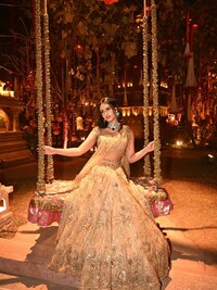 Top 7 Gen Z-inspired Ethnic Looks Of Nysa Devgan Top 7 Gen Z-inspired Ethnic Looks Of Nysa Devgan