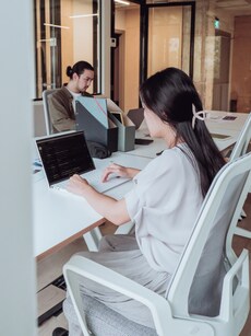 10 Smart Ways to Handle Credit Stealers at Work