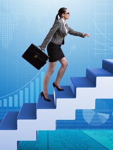 10 Mental Habits That Can Stall Your Growth at Work