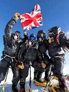 They Scaled Mount Everest in 3 Days Using a Secret Gas