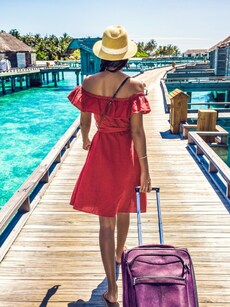 10 Smart Tips to Beat Holiday Travel Stress in 2025