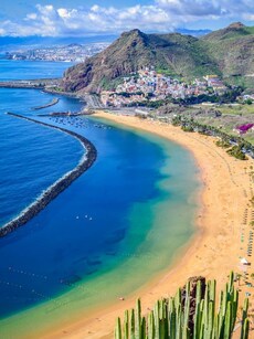 Top 10 Happiest Beaches in the World That Will Make You Smile