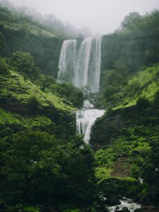 10 Best Waterfalls in India Perfect for Summer Holidays