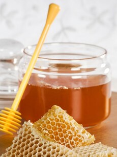 Health benefits of honey: Is it good to reduce ageing signs?