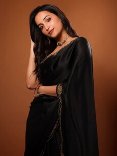 HIT 3 star Srinidhi Shetty aces stylish saree looks