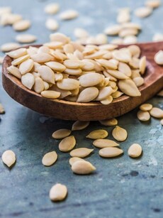 10 health benefits of dry musk melon seeds, superfood in daily diet