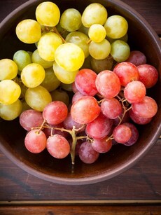 9 health benefits of grapes: Good for your skin, mental health