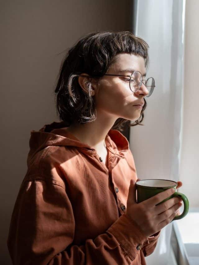 5 Subtle Ways Introverts Express Love, According To Psychology