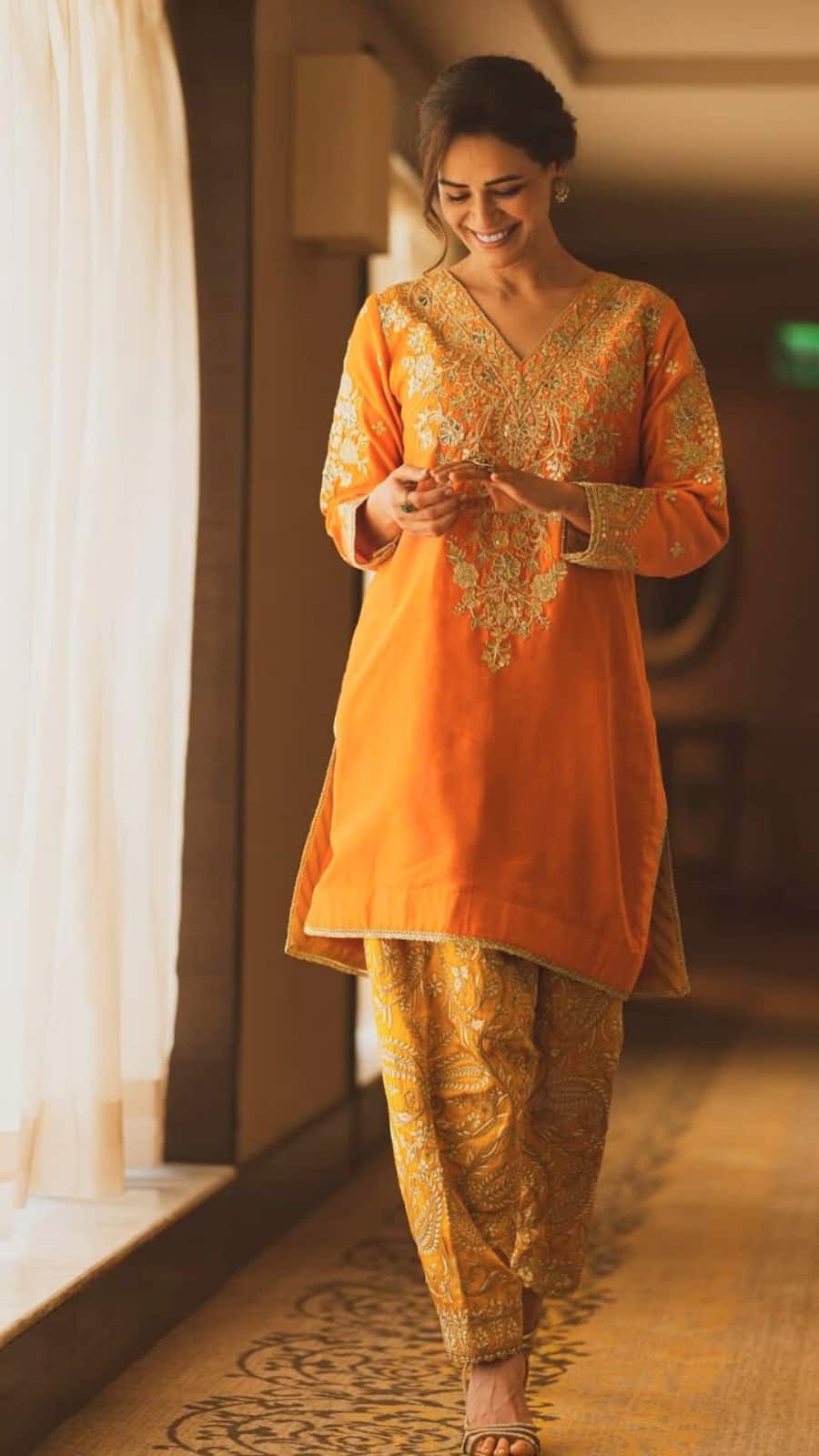 mona singh dress designer ELLEImpact: An actor of extraordinary range, a magnetic screen presence, and a force in her own right Mona Singh (@monajsingh) is having her moment, and she has earned every bit of
