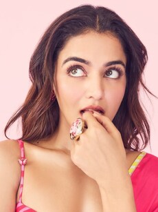 Style tips: 10 celeb-approved bangle ideas to glam up your saree