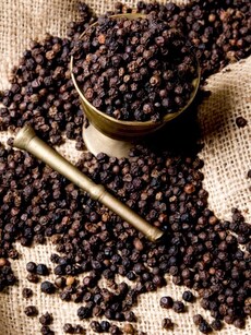 10 health benefits of black pepper, the spiciest superfood