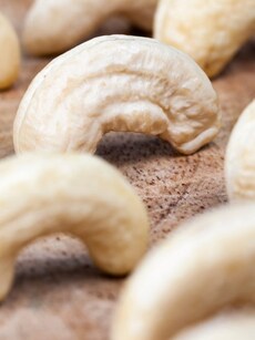 9 health benefits of cashews, superfoods for heart, brain, energy