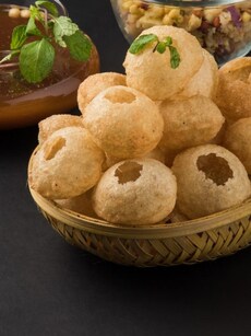 10 health benefits of eating homemade paani puri in monsoon
