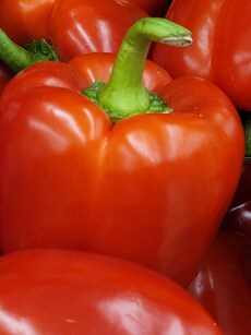 10 health benefits of red bell pepper in your daily diet
