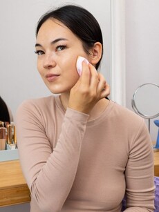 Makeup tips: 10 ways to use sponge for best, pro-level base