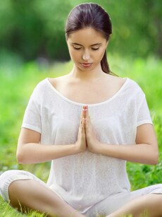 10 easy meditation tips for beginners to calm their mind