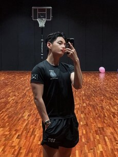 BTS V reconnects with ARMY post-military, Drops emotional throwback photos from training