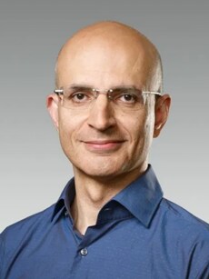 Sabih Khan&rsquo;s Inspiring Story: From Small-Town India to Apple COO