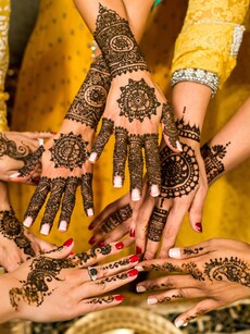 Top 10 Simple and Stylish Mehndi Designs for Teej 2025