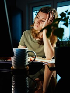 10 Common Habits That Are Slowly Killing Your Productivity