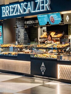 Top 10 Airports for the Best Dining Experiences in the World in 2025