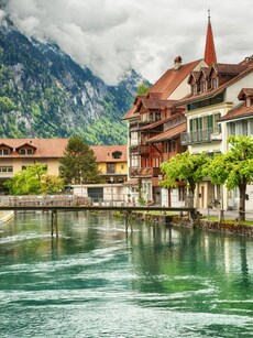 11 Must-Visit Mountain Towns Around the World for 2025