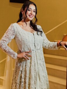 Rupali Ganguly’s ethnic kurti-lehenga set is winning hearts