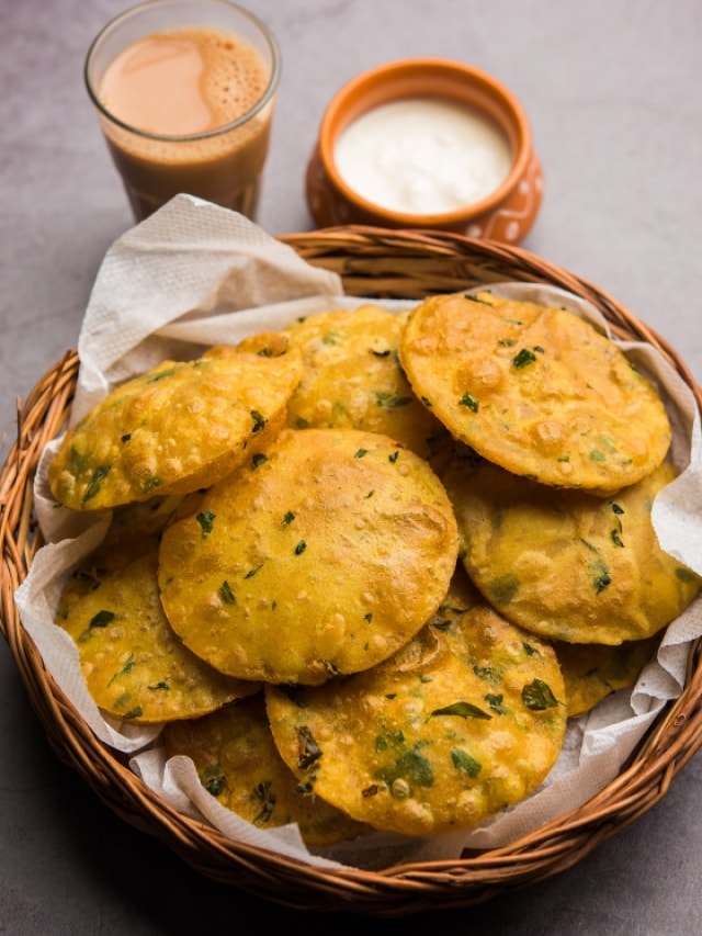 Delicious Methi Dal Poori Recipe