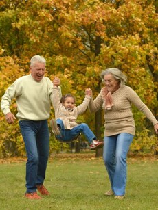 How Grandparents Can Build Wealth for Grandkids&rsquo; Future