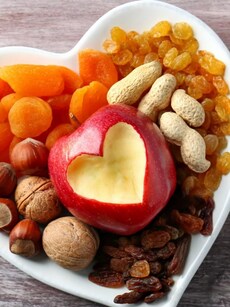10 Everyday Food Choices to Improve Heart Health