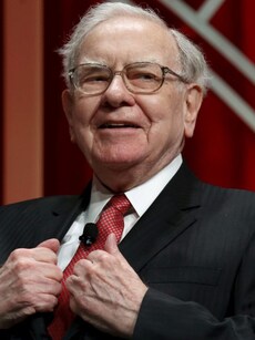 10 Dividend Stocks in Warren Buffett’s Portfolio; Full List Here