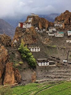 10 Safe & Beautiful Destinations to Choose Over Hills This Monsoon