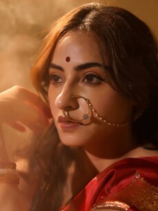 Niyati Fatnani’s fiery red saree look is an ode to Shakti