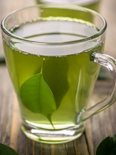10 amazing health benefits of having green tea daily