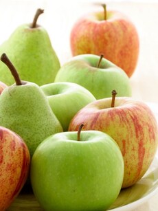 10 health benefits of apples, pears: You only need one everyday