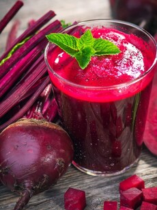 10 health benefits and risks of beetroot juice