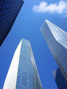 Top 10 Companies with the Highest Number of Employees in 2025