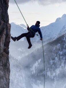 From Auli to Gulmarg: 10 Best Snow Adventure Destinations in India