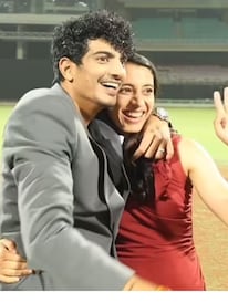 स्मृती मानधनाचं फिल्मी स्टाइल प्रपोज